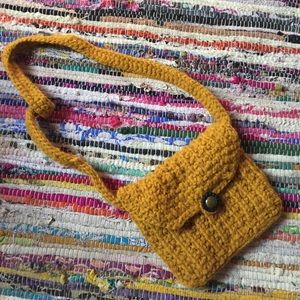 Vintage yellow bag